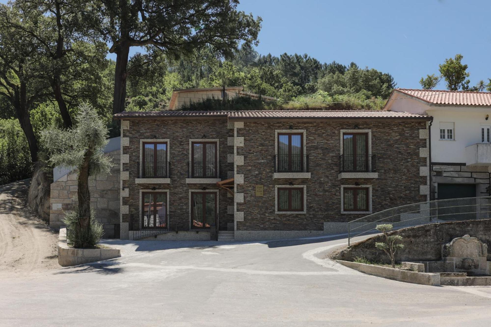 Casa Da Fonte - Geres Hostel Екстериор снимка